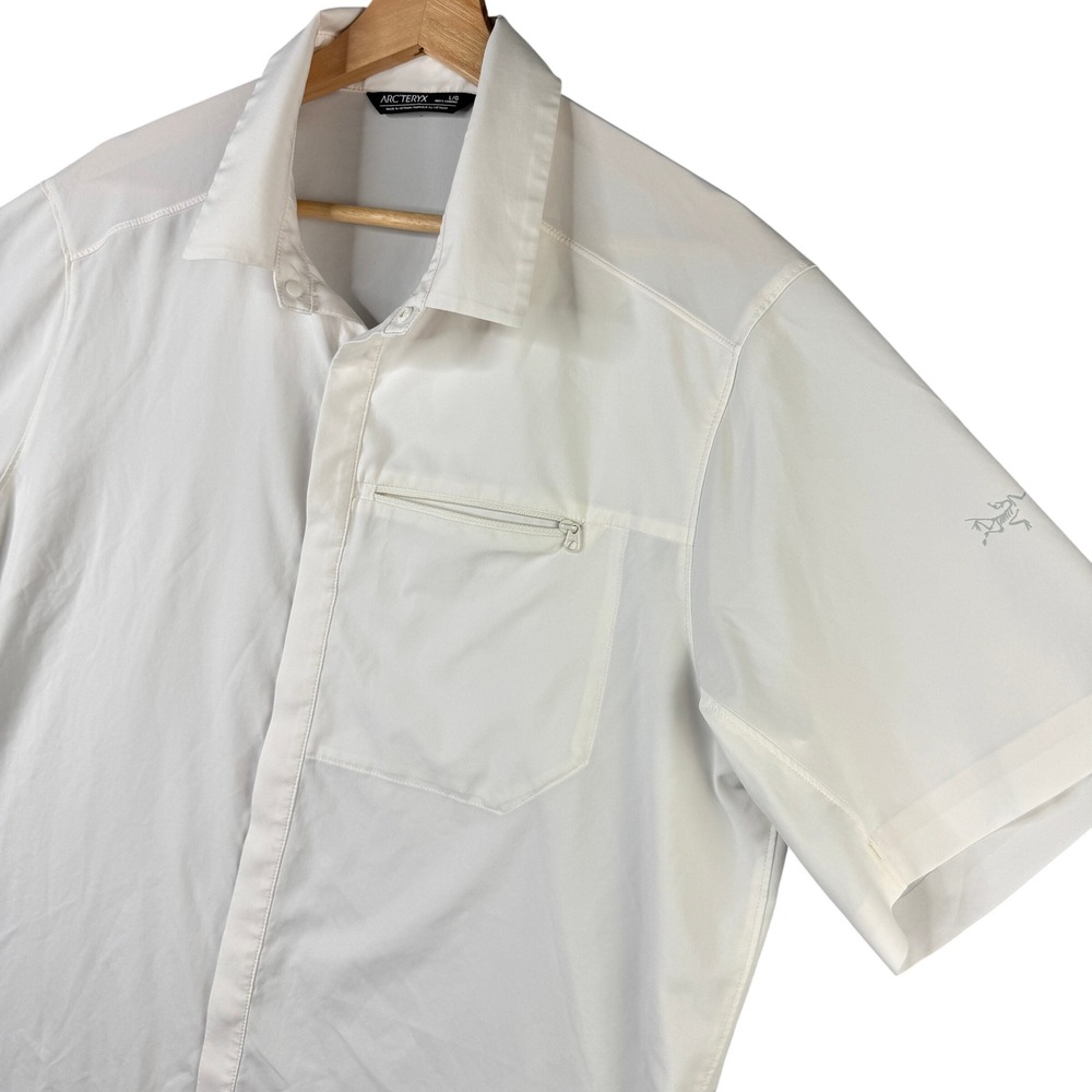 Arcteryx Skyline SS Shirt Mens Large White Short Sleeve Snap Front Hiking Tech